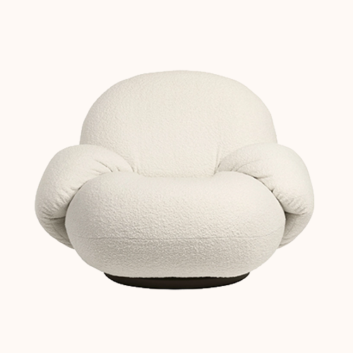 Le Fauteuil "Pacha" (Gubi) en laine boucl&eacute;e 